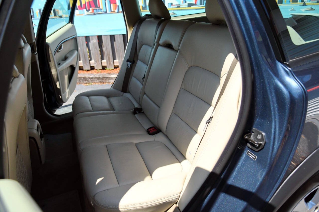 Used 2008 Volvo XC70 3.2 AWD/4WD image 14