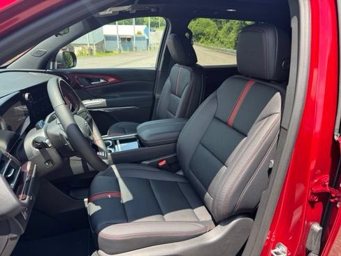 New 2026 Chevrolet Traverse RS w/ LPO, Floor Liner Package AWD/4WD image 21