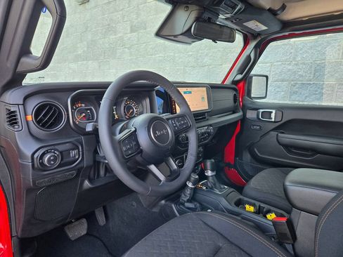 Used 2026 Jeep Gladiator Mojave AWD/4WD image 14