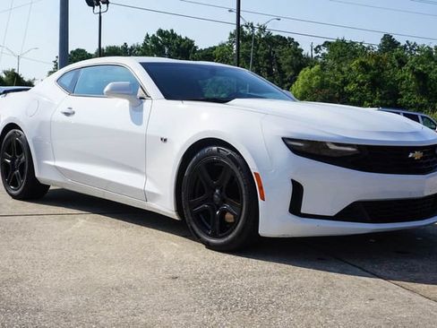 Used 2023 Chevrolet Camaro LT RWD image 2