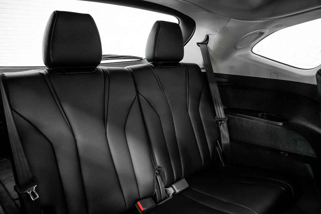 Used 2026 Acura MDX w/ Technology Package FWD image 33
