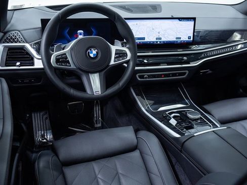 Used 2025 BMW X5 xDrive40i w/ M Sport Package image 19