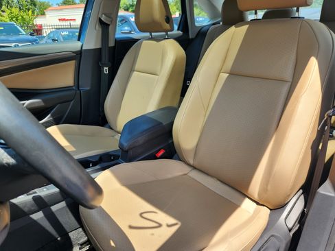 Used 2019 Volkswagen Jetta SEL w/ Cold Weather Package FWD image 7