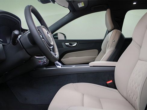 New 2026 Volvo XC60 B5 Core w/ Protection Package Premier image 18