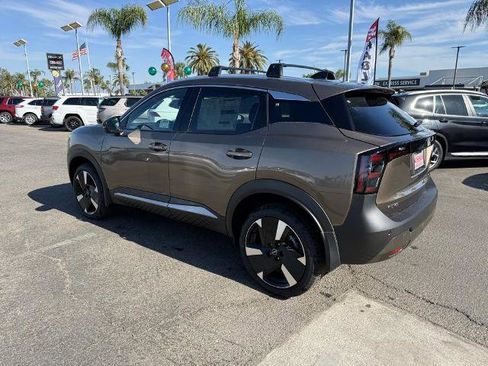 New 2026 Nissan Kicks SR w/ Cold Weather Package FWD image 4