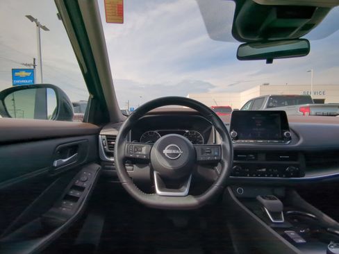 Used 2023 Nissan Rogue SV w/ SV Premium B Package AWD/4WD image 14