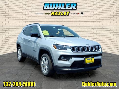 Certified 2024 Jeep Compass Latitude AWD/4WD image 1