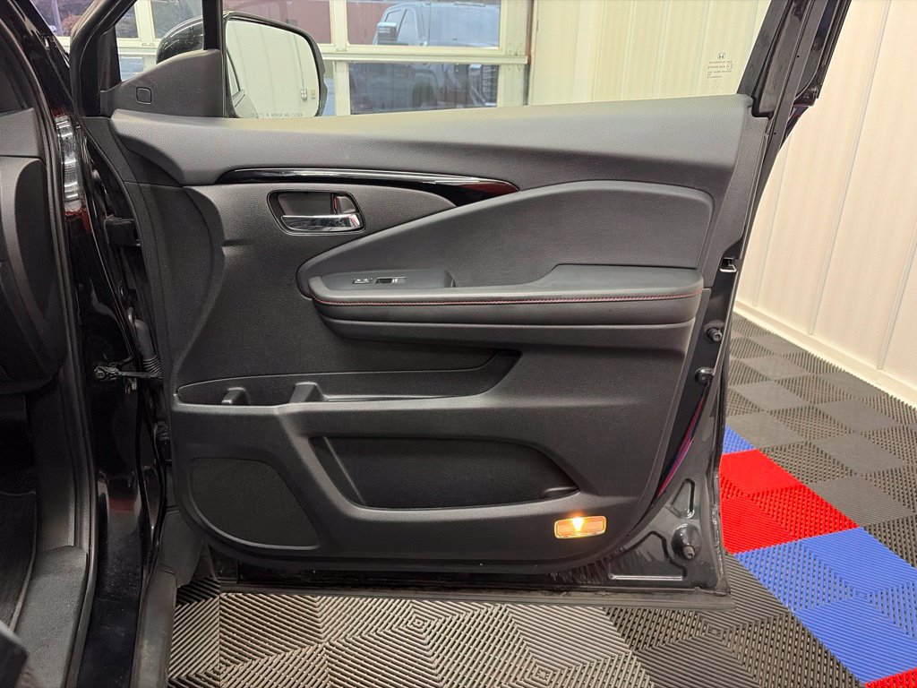 Used 2020 Honda Ridgeline Black Edition image 18