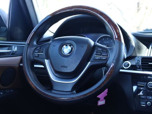 Used 2017 BMW X3 xDrive28i image 9