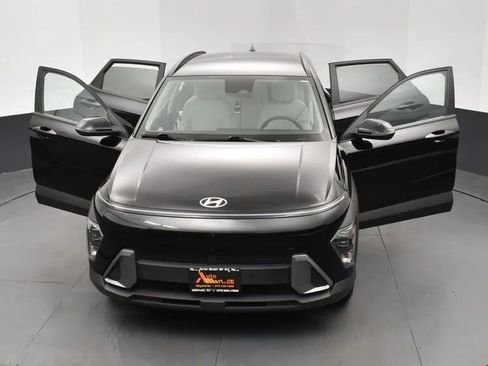 Used 2024 Hyundai Kona SEL FWD image 10