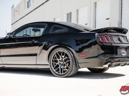 Used 2013 Ford Mustang GT Premium RWD image 47