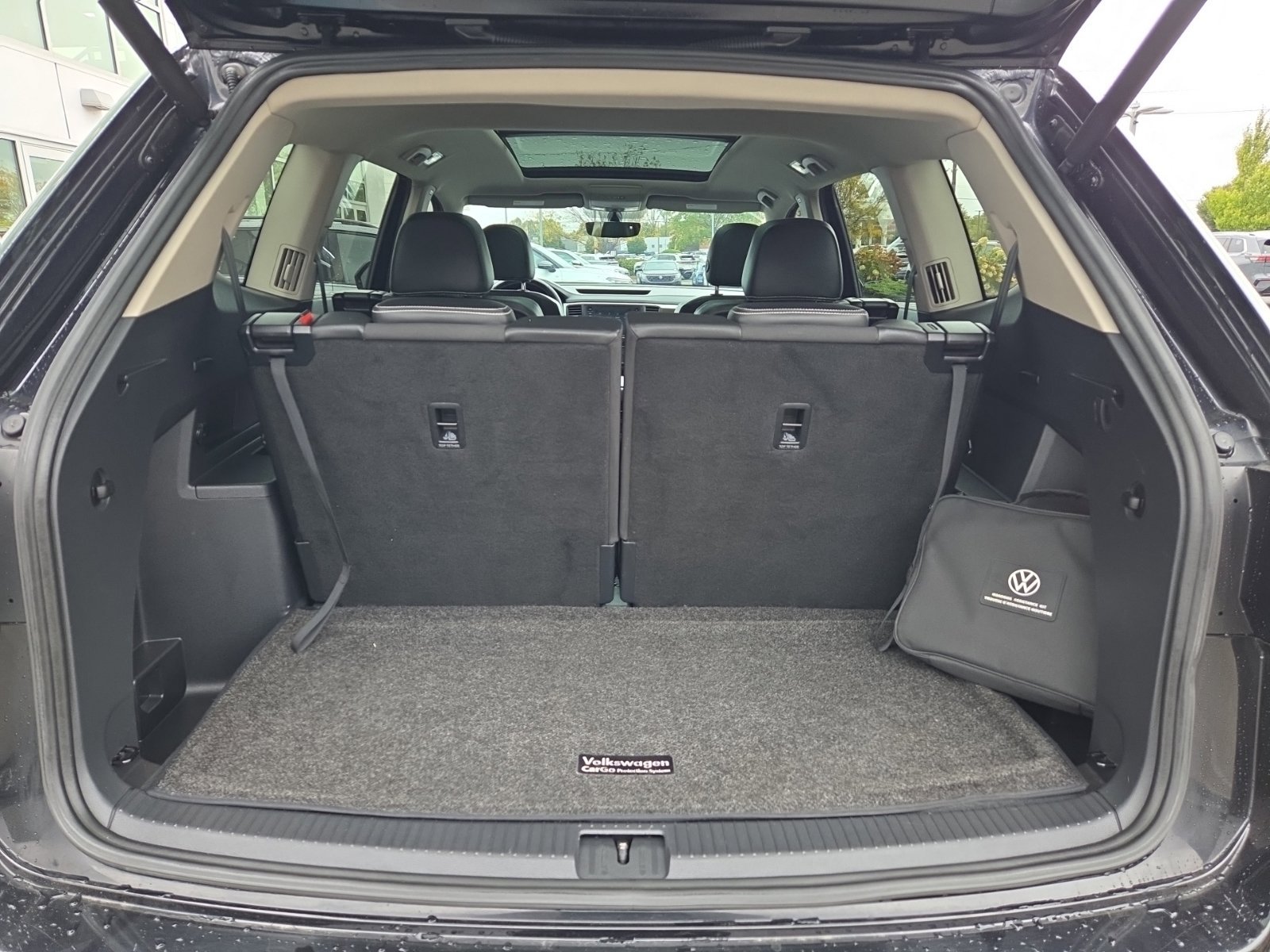 Used 2021 Volkswagen Atlas SE w/ Panoramic Sunroof Package AWD/4WD image 13