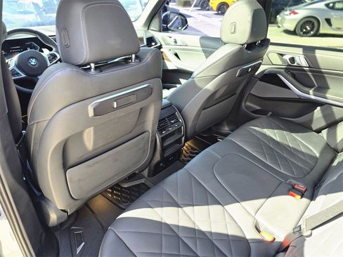 Used 2025 BMW X5 sDrive40i w/ M Sport Package image 11