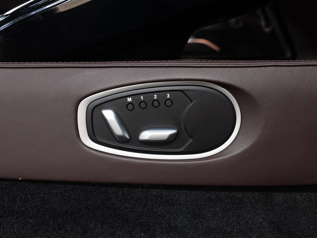 Used 2025 Aston Martin V8 Vantage Coupe RWD image 51