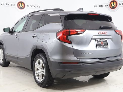 Used 2018 GMC Terrain SLE w/ Driver Convenience Package FWD image 4