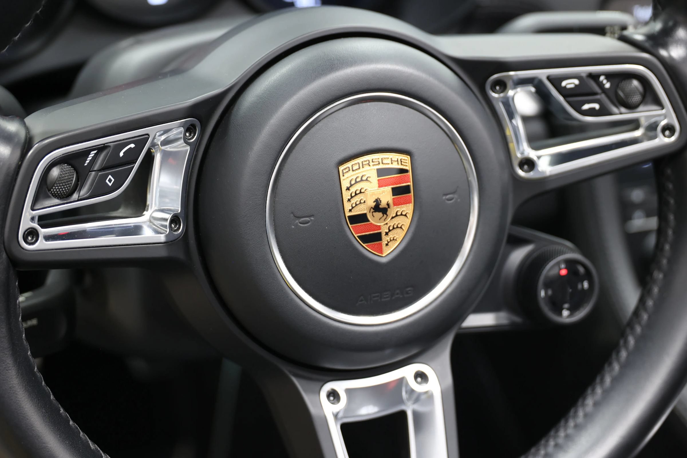 Used 2019 Porsche 718 Boxster GTS RWD image 28