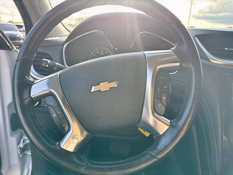 Used 2017 Chevrolet Traverse LT FWD image 20