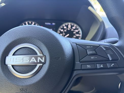 Used 2025 Nissan Sentra S FWD image 27