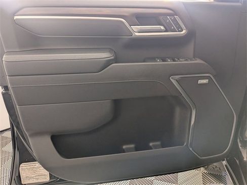 Used 2024 GMC Sierra 3500 SLT w/ SLT Premium Package image 10