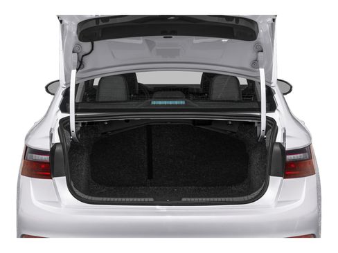 Used 2025 Volkswagen Jetta SE FWD image 14