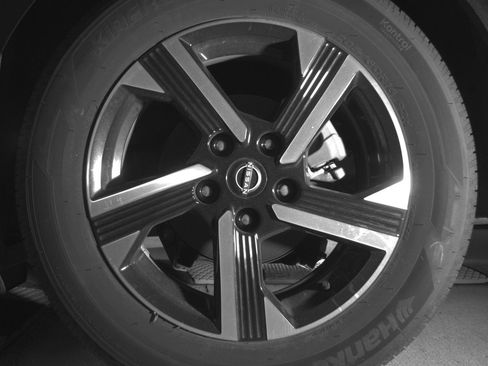 Used 2025 Nissan Sentra SV image 14