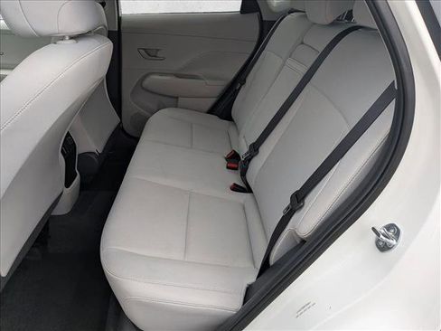 Used 2025 Hyundai Kona SEL FWD image 25