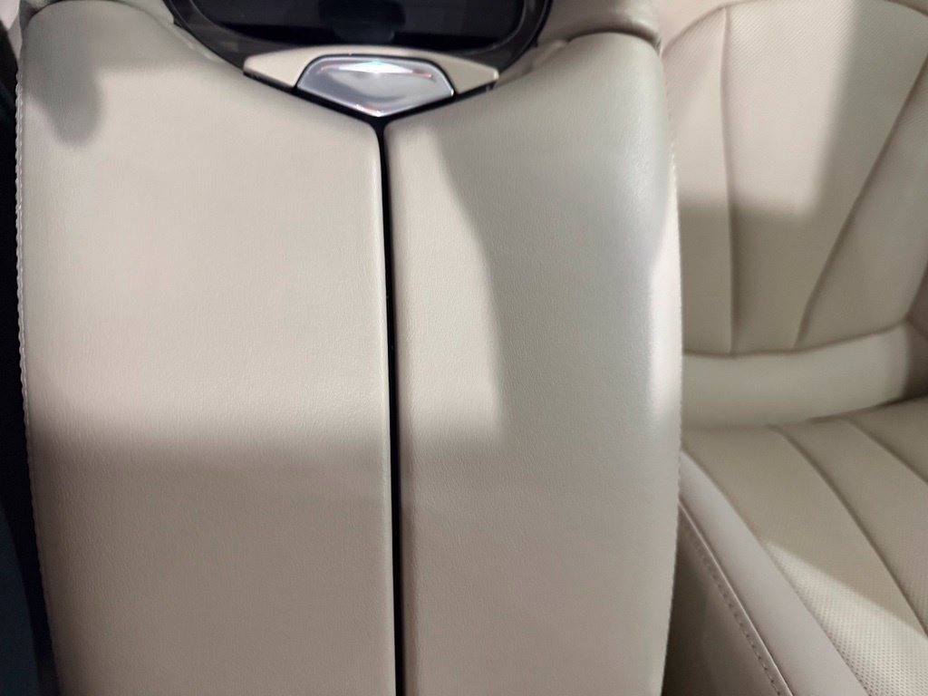 Used 2019 Buick Envision Premium AWD/4WD image 23