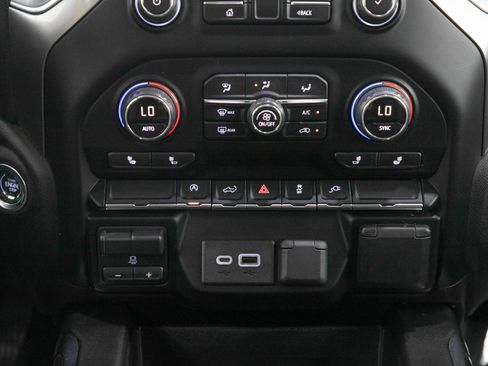 Used 2019 Chevrolet Silverado 1500 RST w/ True North Edition AWD/4WD image 19