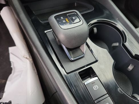 Used 2023 Nissan Rogue SV image 28