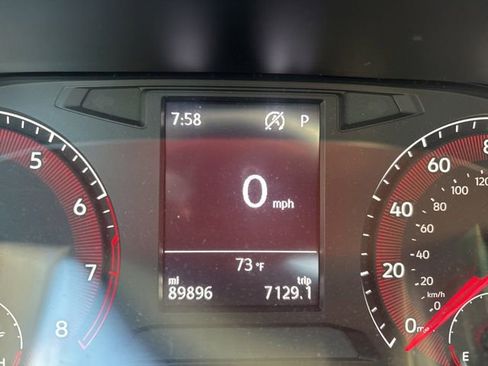 Used 2019 Volkswagen Jetta R-Line w/ R-Line Cold Weather Package FWD image 11