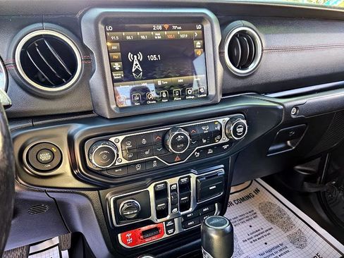 Used 2020 Jeep Gladiator Rubicon image 19
