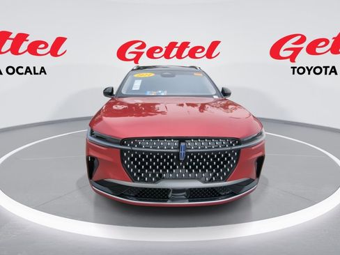 Used 2024 Lincoln Nautilus Reserve image 3