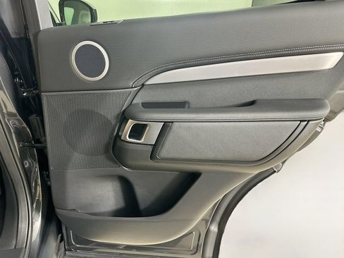 Used 2025 Land Rover Discovery Dynamic SE AWD/4WD image 41