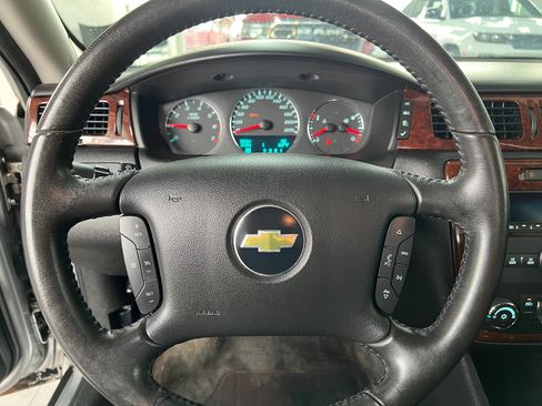 Used 2011 Chevrolet Impala LT FWD image 12