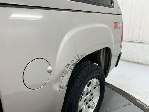 Used 2009 GMC Sierra 1500 SLE w/ Power Pack Plus AWD/4WD image 28