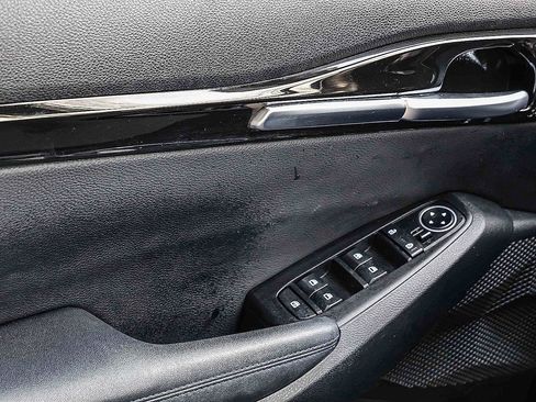 Used 2023 Kia Seltos S image 16