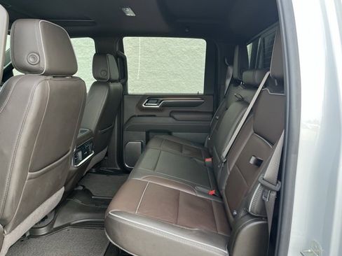 Used 2024 GMC Sierra 2500 Denali w/ Denali Reserve Package image 5
