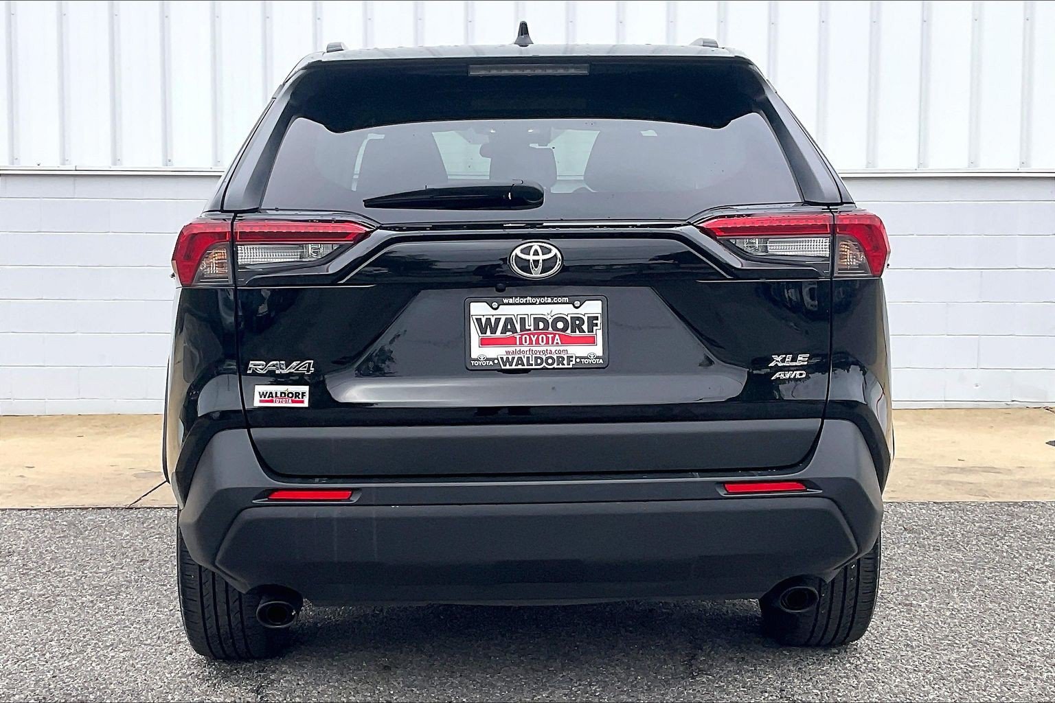 Used 2024 Toyota RAV4 XLE Premium w/ Weather Package AWD/4WD image 5