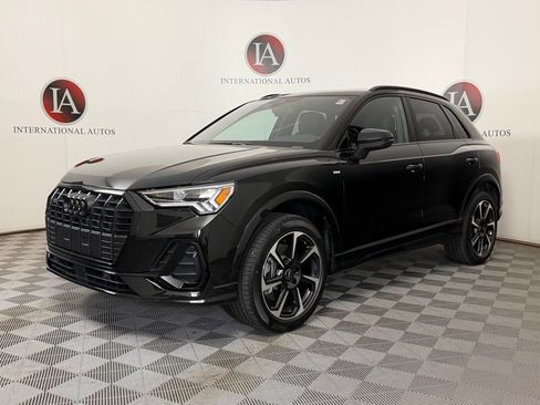 Certified 2025 Audi Q3 2.0T Premium Plus w/ Premium Plus Package AWD/4WD image 3
