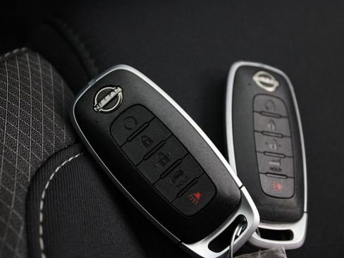 Certified 2025 Nissan Pathfinder SV AWD/4WD image 32