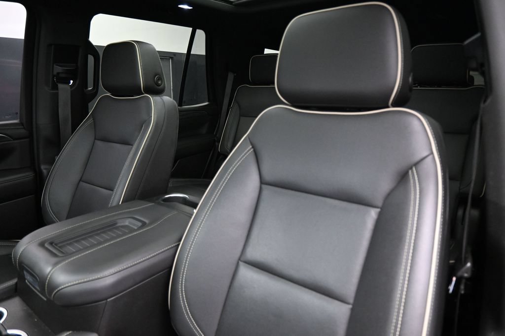 Used 2022 GMC Yukon SLT w/ SLT Premium Package AWD/4WD image 14
