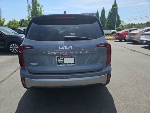 Used 2025 Kia Telluride LX image 8