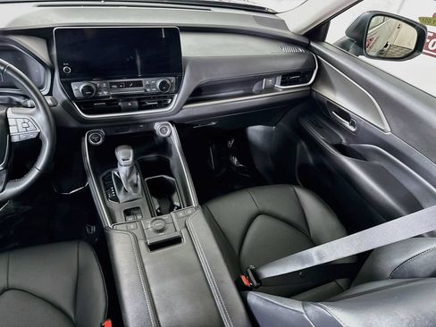 Certified 2025 Toyota Grand Highlander AWD Hybrid image 27