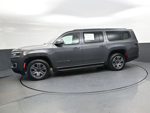 Used 2024 Jeep Wagoneer L Series II w/ Flexible Seating Group image 8