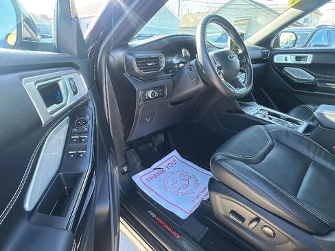 Used 2023 Ford Explorer ST w/ Equipment Group 401A image 9