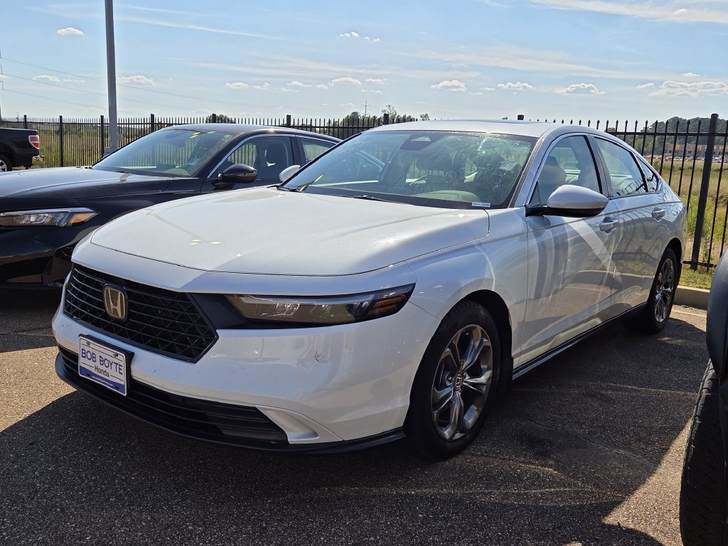 Certified 2024 Honda Accord EX image 5
