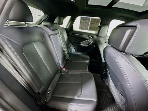 Used 2023 Audi Q3 2.0T Premium image 28