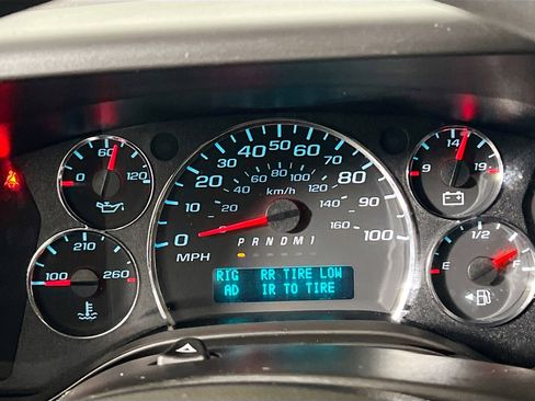 Used 2024 GMC Savana 2500 w/ Driver Convenience Package image 22