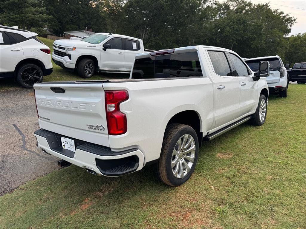 Used 2020 Chevrolet Silverado 1500 High Country w/ Technology Package AWD/4WD image 5