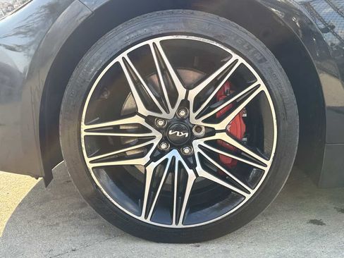 Used 2023 Kia Stinger GT2 AWD/4WD image 9